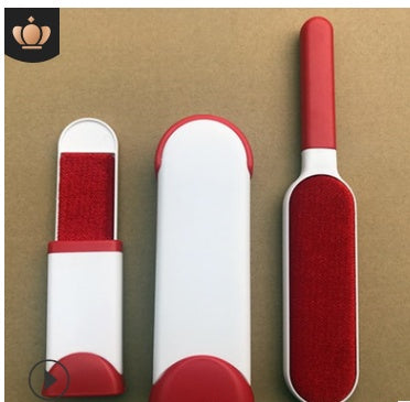 Reusable dog hair remover with self-cleaning base