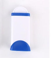 Reusable dog hair remover with self-cleaning base